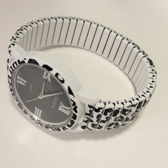 Geneva Animal Print Watch Quartz Big Face Watch with Stretchy Band - Picture 1 of 15